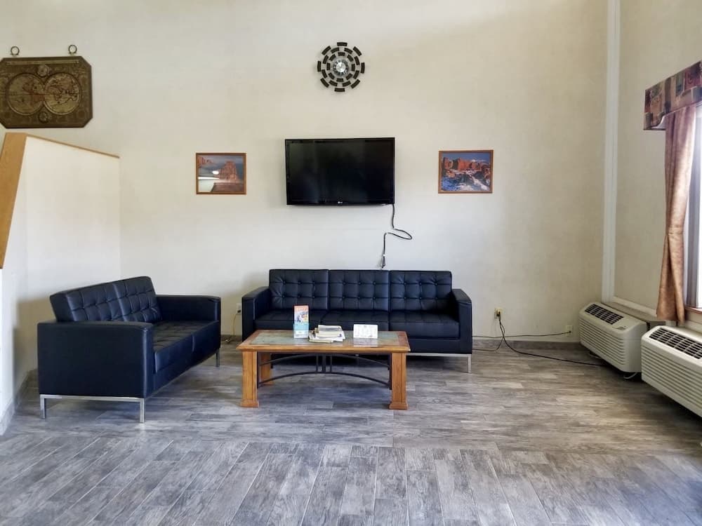 Moab Gateway Inn interior in Moab, UT — gallery photo 2