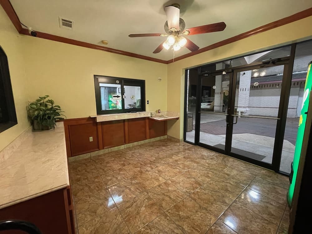 Woodland Inn & Suites property views in Rosenberg, TX — gallery photo 3