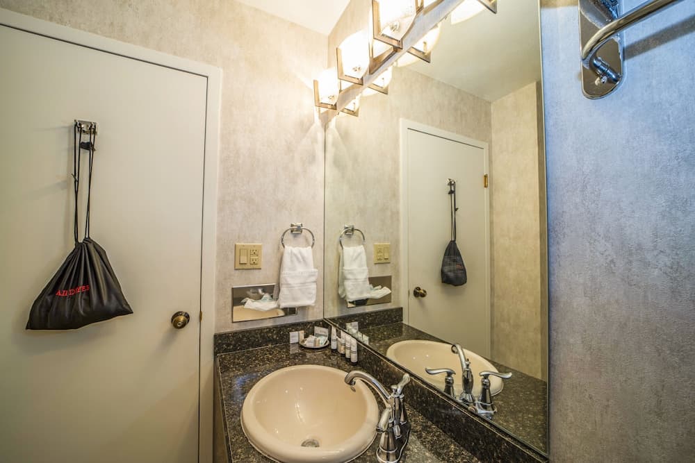 The Grand Resort gallery photo in Warren, OH — image 27