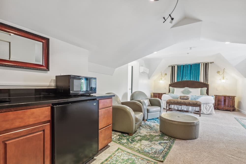 The Columbia Inn at Peralynna Manor gallery photo in Columbia, MD — image 81