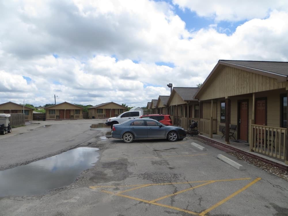 Kenedy Country Inn property views in Kenedy, TX — gallery photo 3