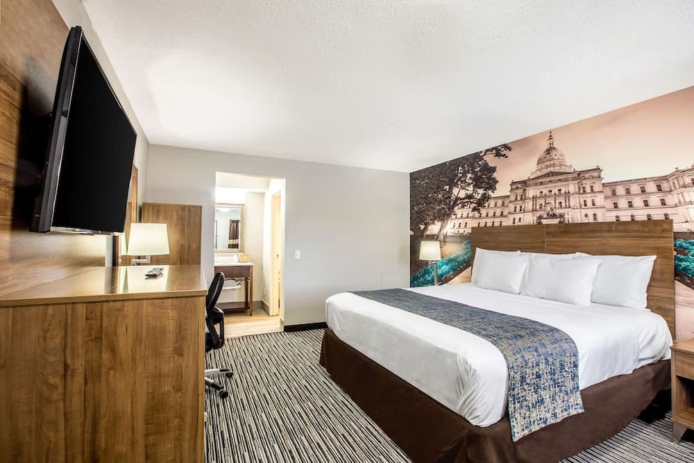 Clarion Pointe East Lansing University Area — hotel in East Lansing, Michigan