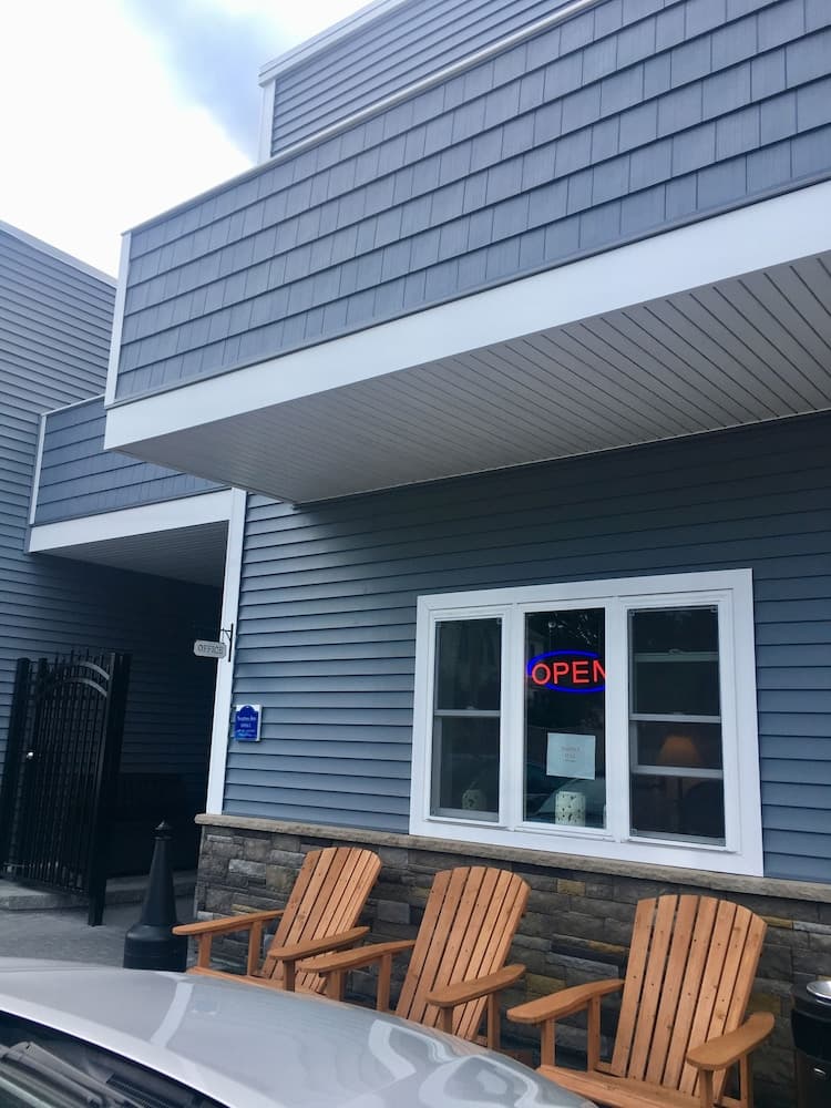 Seagrass Inn interior in Old Orchard Beach — gallery photo 2