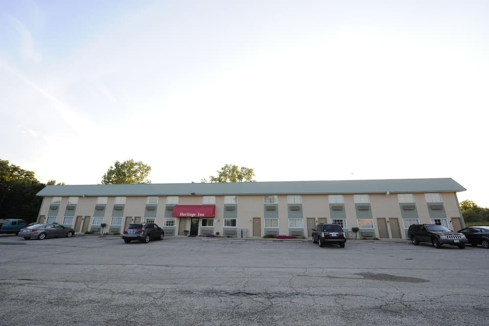 Heritage Inn featured exterior or lobby in Mansfield, OH — similar hotel