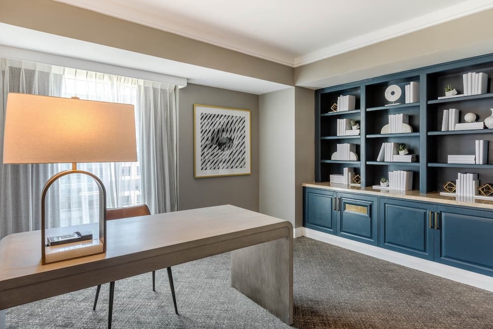 Omni Los Angeles Hotel gallery photo in Los Angeles, CA — image 6