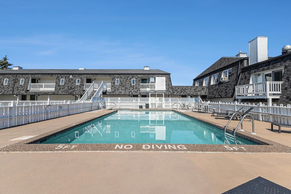 Snyder's Shoreline Inn gallery photo in Ludington, MI — image 60