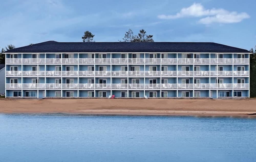 Fairview Beachfront Inn featured exterior or lobby in Mackinaw City, MI — similar hotel