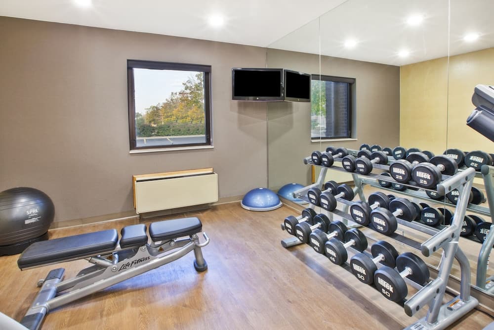 Holiday Inn Express Detroit-Warren by IHG gallery photo in Warren, MI — image 19