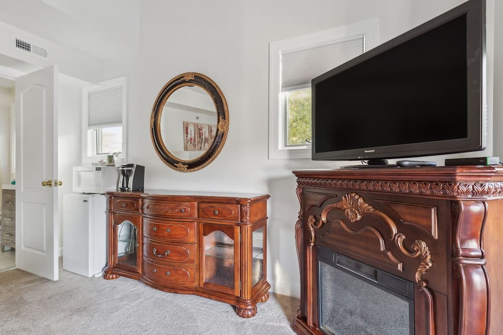The Columbia Inn at Peralynna Manor gallery photo in Columbia, MD — image 121