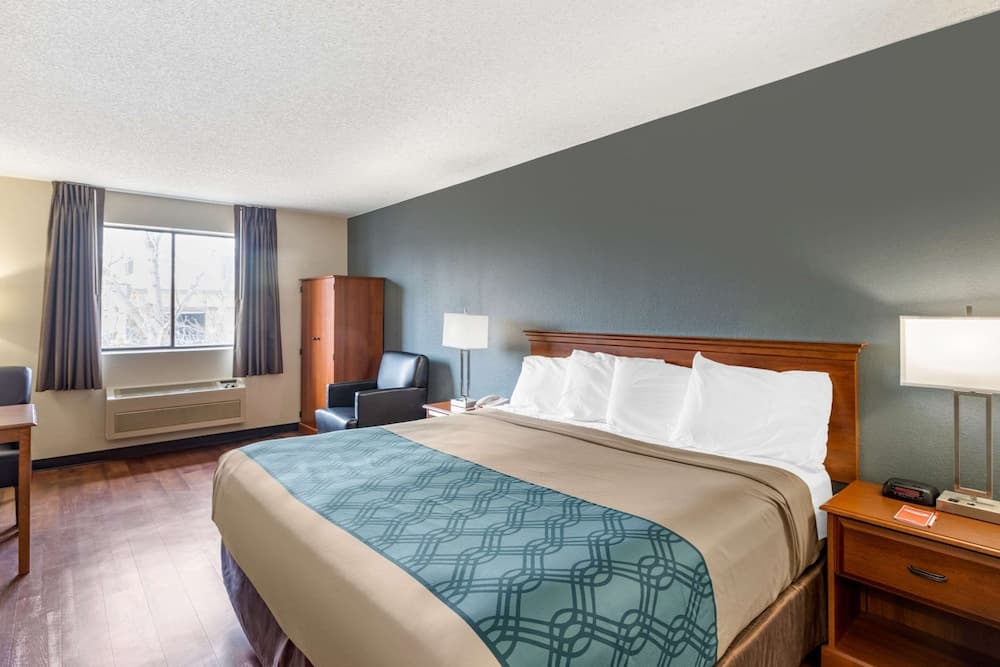 Econo Lodge Longmont East gallery photo in Longmont, CO — image 27