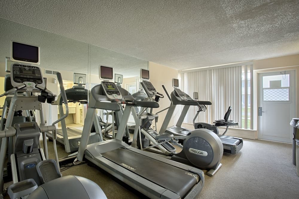 Sandcastle Resort at Lido Beach property views in Sarasota, FL — gallery photo 3