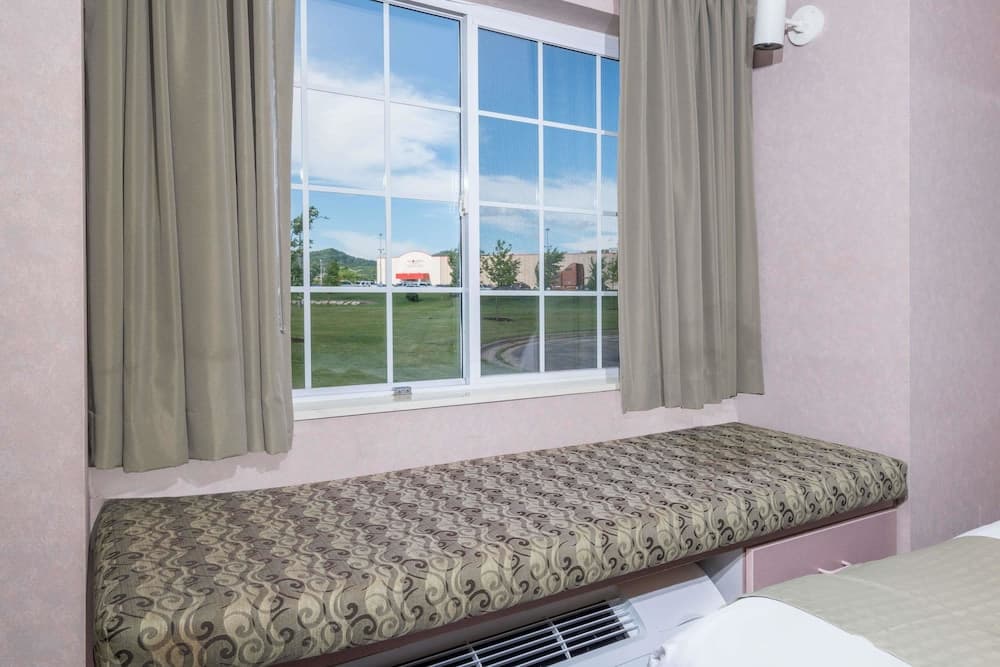 Microtel Inn by Wyndham Onalaska/La Crosse gallery photo in Onalaska, WI — image 8