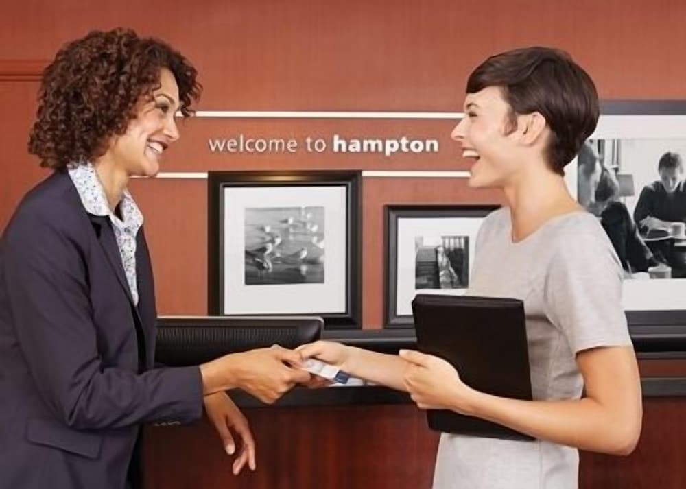 Hampton Inn & Suites Stroudsburg Pocono Mountains interior in Stroudsburg, PA — gallery photo 2