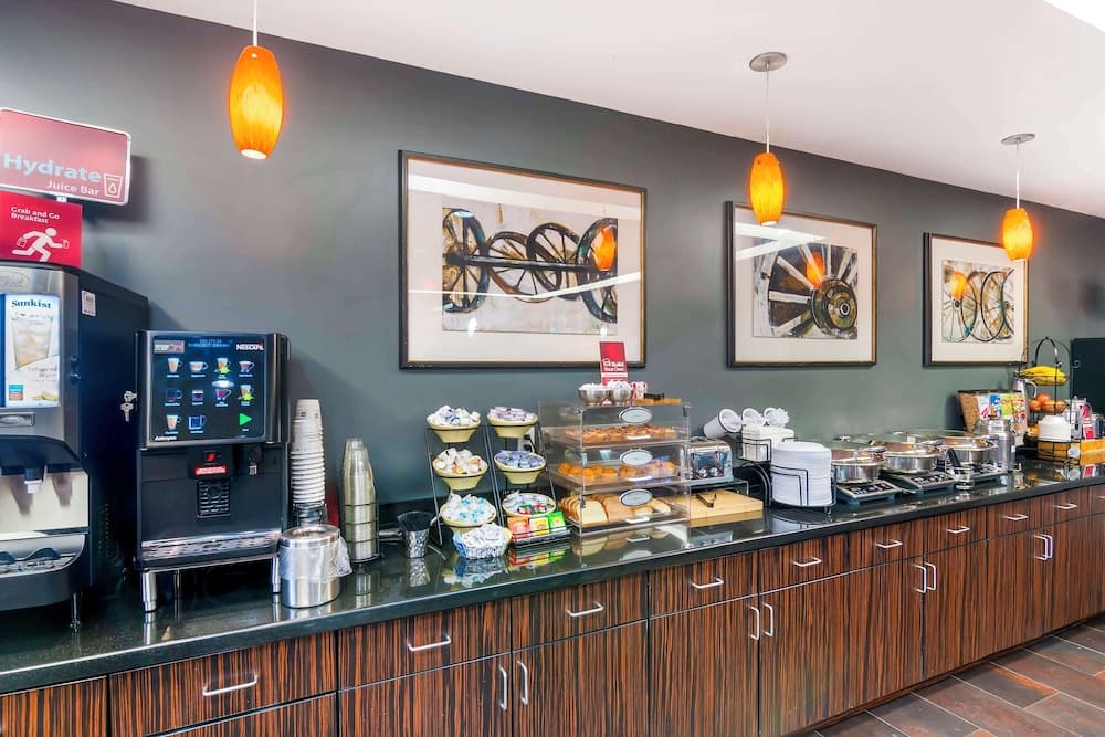 Best Western Plus Olathe Hotel gallery photo in Olathe, KS — image 14