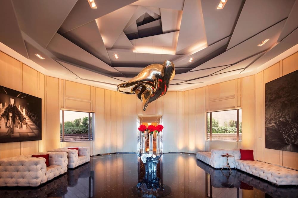 The St. Regis Bal Harbour Resort — hotel in Bal Harbour, Florida