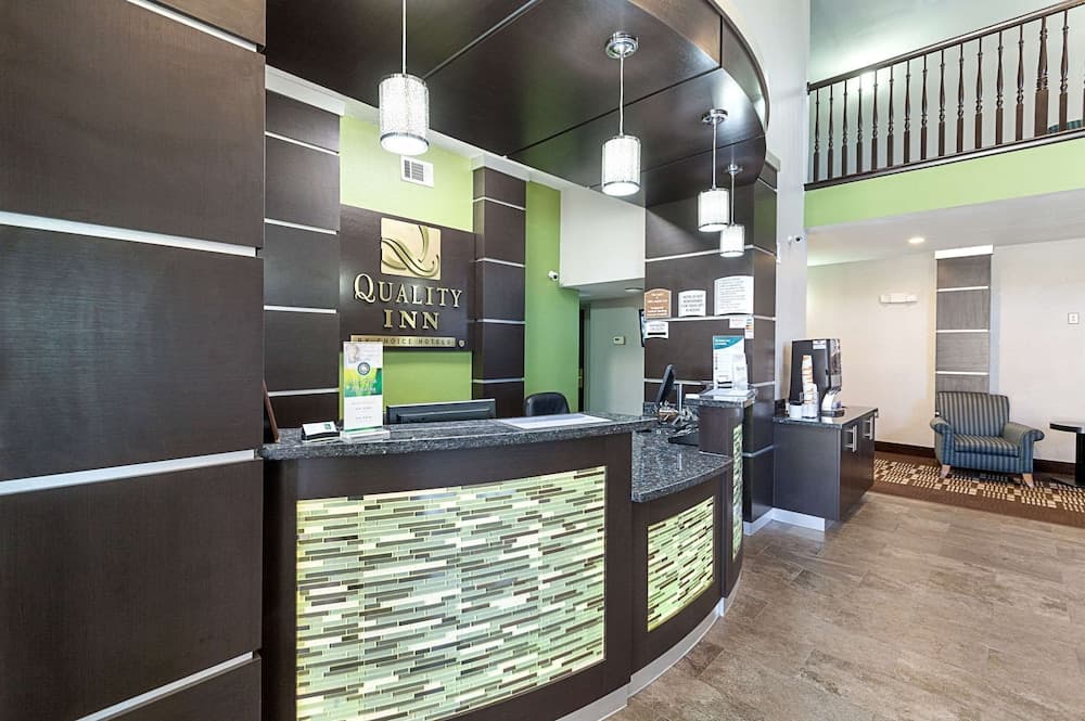 Quality Inn Mesquite - Dallas East interior in Mesquite, TX — gallery photo 2