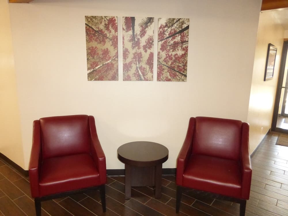 Red Roof Inn Grand Junction interior in Grand Junction, CO — gallery photo 2
