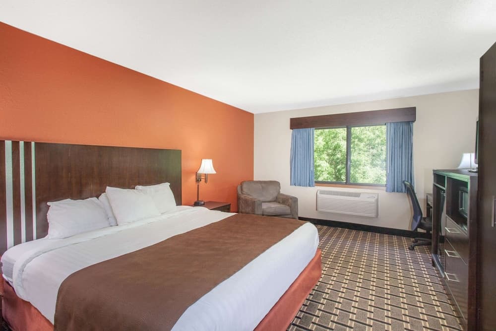 AmericInn by Wyndham Cloquet interior in Cloquet, MN — gallery photo 2
