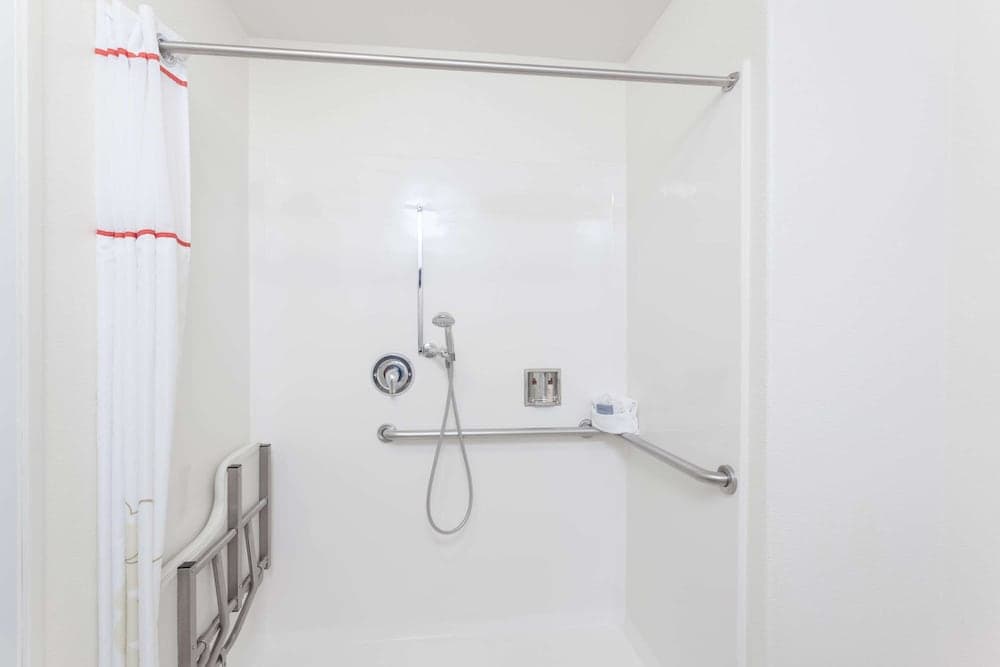 Hawthorn Suites by Wyndham Victorville gallery photo in Victorville, CA — image 5
