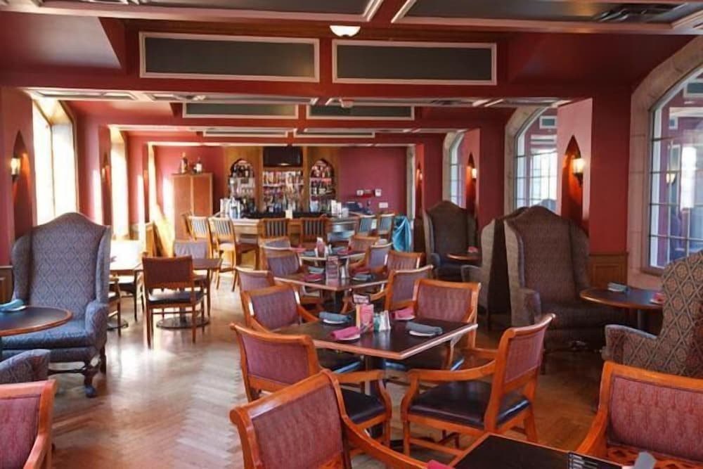Bertram Inn at Glenmoor gallery photo in Canton, OH — image 4
