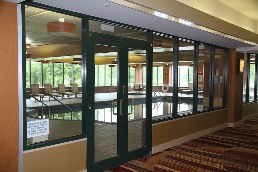Holiday Inn Manitowoc by IHG interior in Manitowoc, WI — gallery photo 2