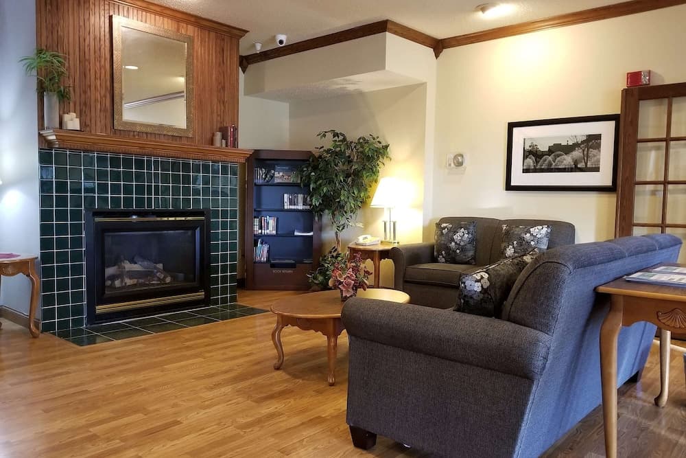 AmericInn by Wyndham Galesburg property views in Galesburg, IL — gallery photo 3