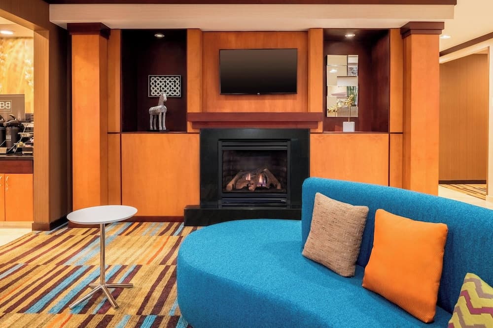 Fairfield Inn & Suites Stevens Point interior in Stevens Point, WI — gallery photo 2