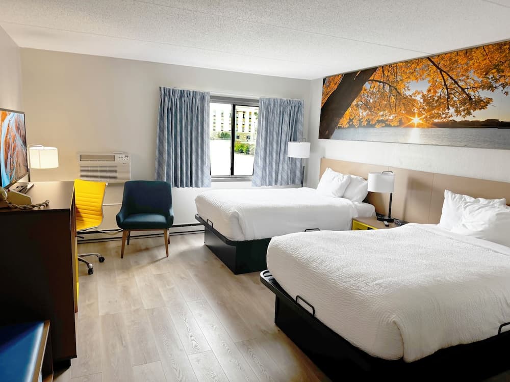 Days Inn by Wyndham Mason City property views in Mason City, IA — gallery photo 3