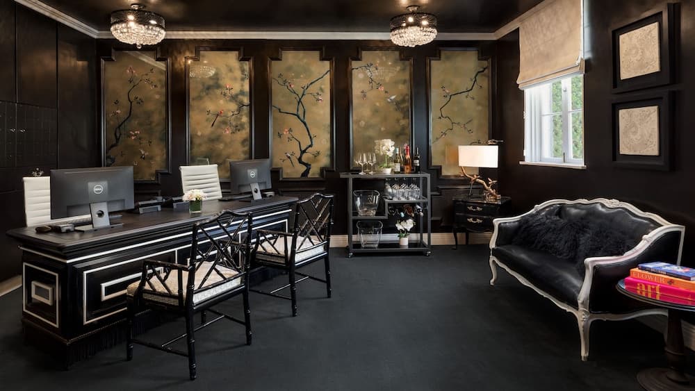 Maison 140 Beverly Hills interior in Beverly Hills, CA — gallery photo 2
