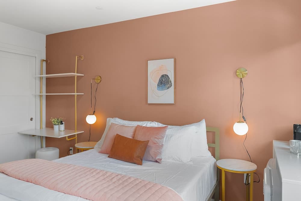 Sweet Suites Capitol Hill property views in Seattle, WA — gallery photo 3