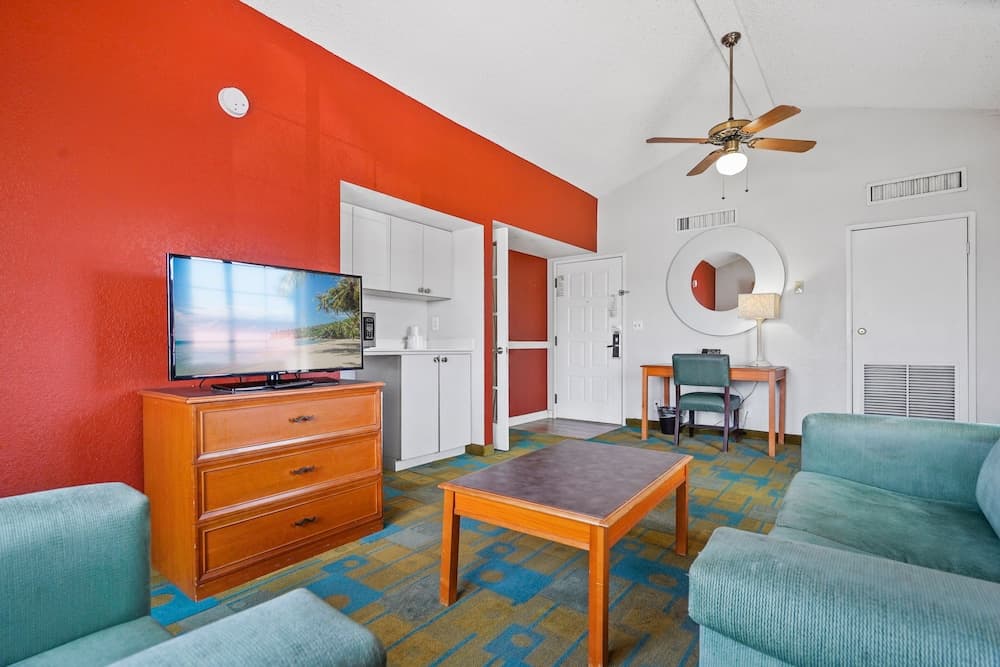 La Quinta Inn by Wyndham Costa Mesa / Newport Beach gallery photo in Costa Mesa, CA — image 50