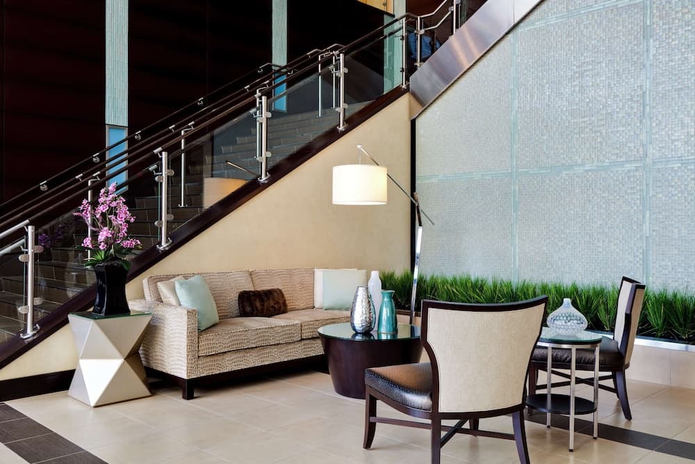 Hilton Garden Inn Washington DC/U.S. Capitol interior in Washington, DC — gallery photo 2