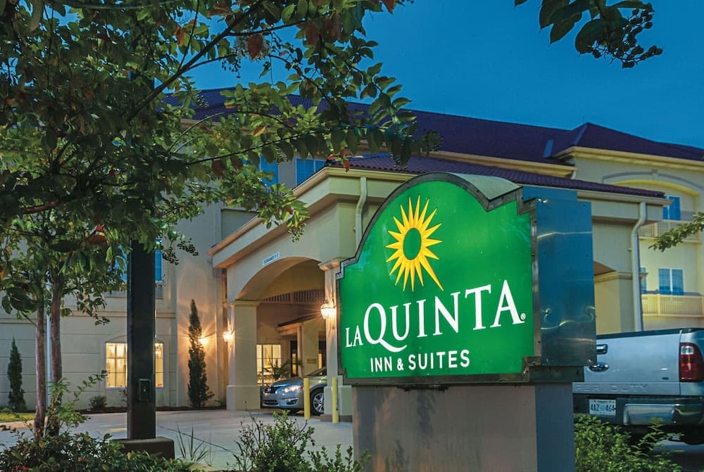 La Quinta Inn & Suites by Wyndham Slidell - North Shore Area exterior or lobby in Slidell, LA — main listing photo