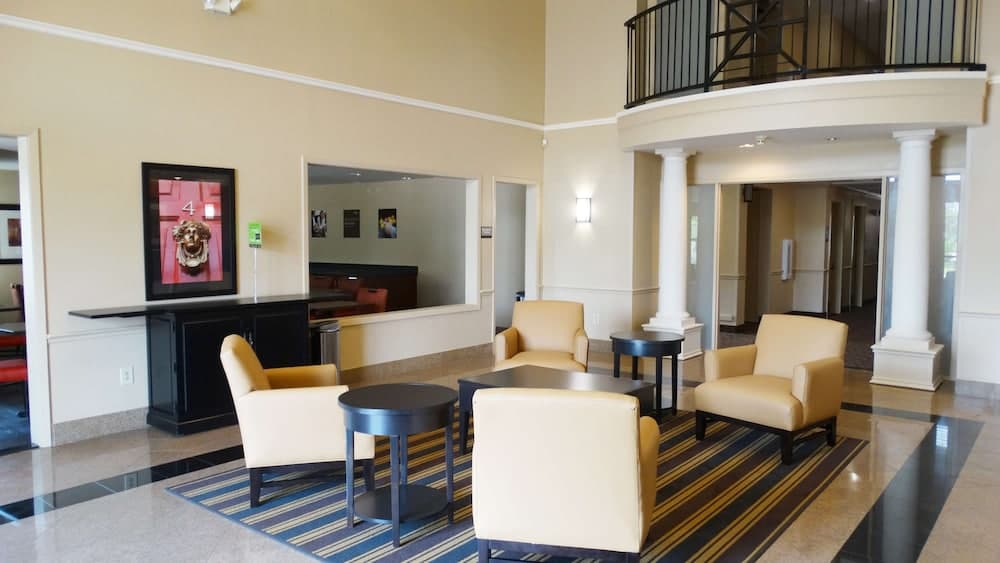 Extended Stay America Suites Dallas Las Colinas Green Park D interior in Irving, TX — gallery photo 2