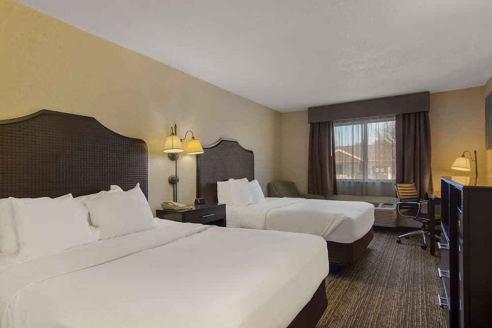 SureStay by Best Western Grove City gallery photo in Grove City, PA — image 7