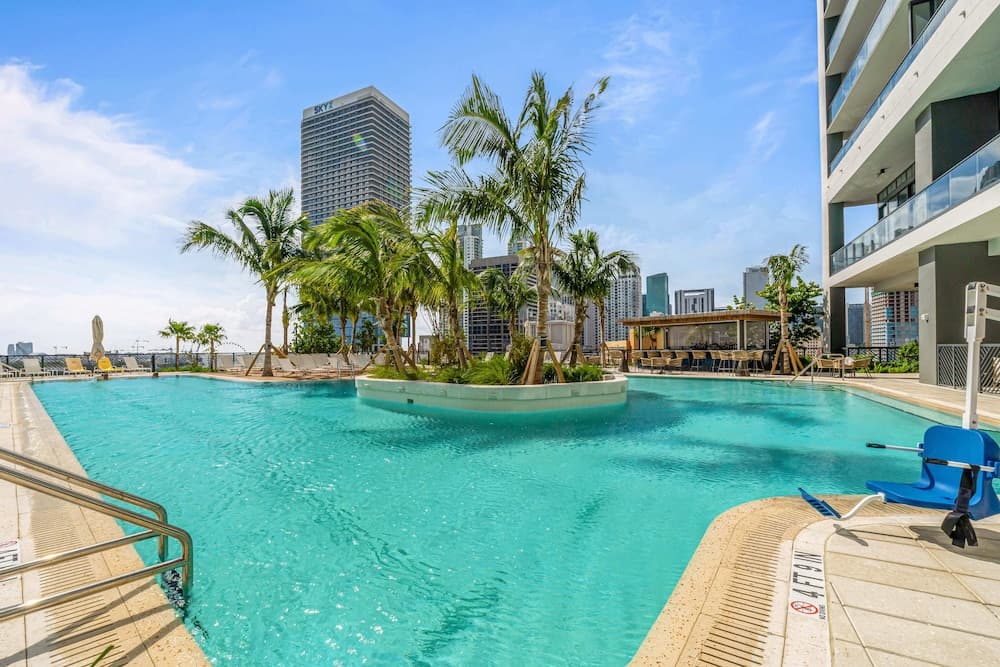 Downtown Studio w City Views property views in Miami, FL — gallery photo 3