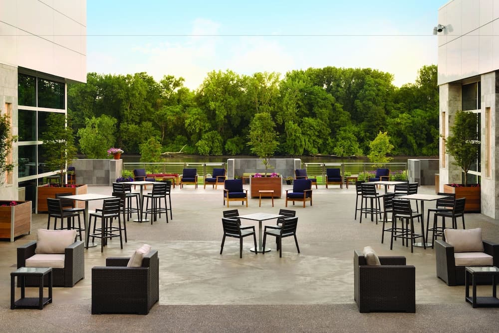 The Landing Hotel at Rivers Casino & Resort gallery photo in Schenectady, NY — image 9