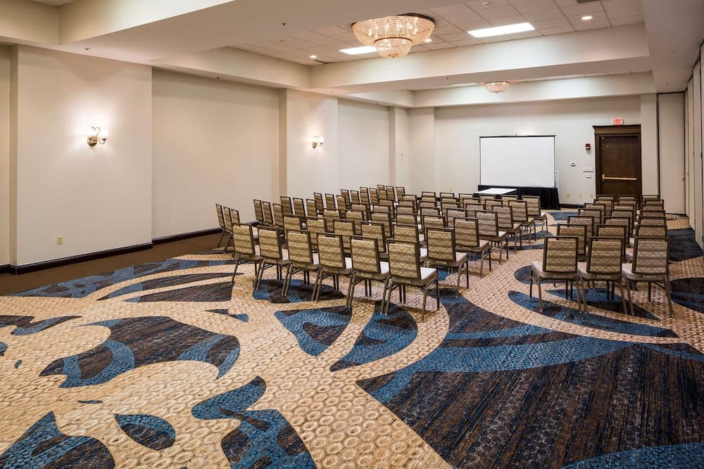 DoubleTree by Hilton Boston - Milford interior in Milford — gallery photo 2