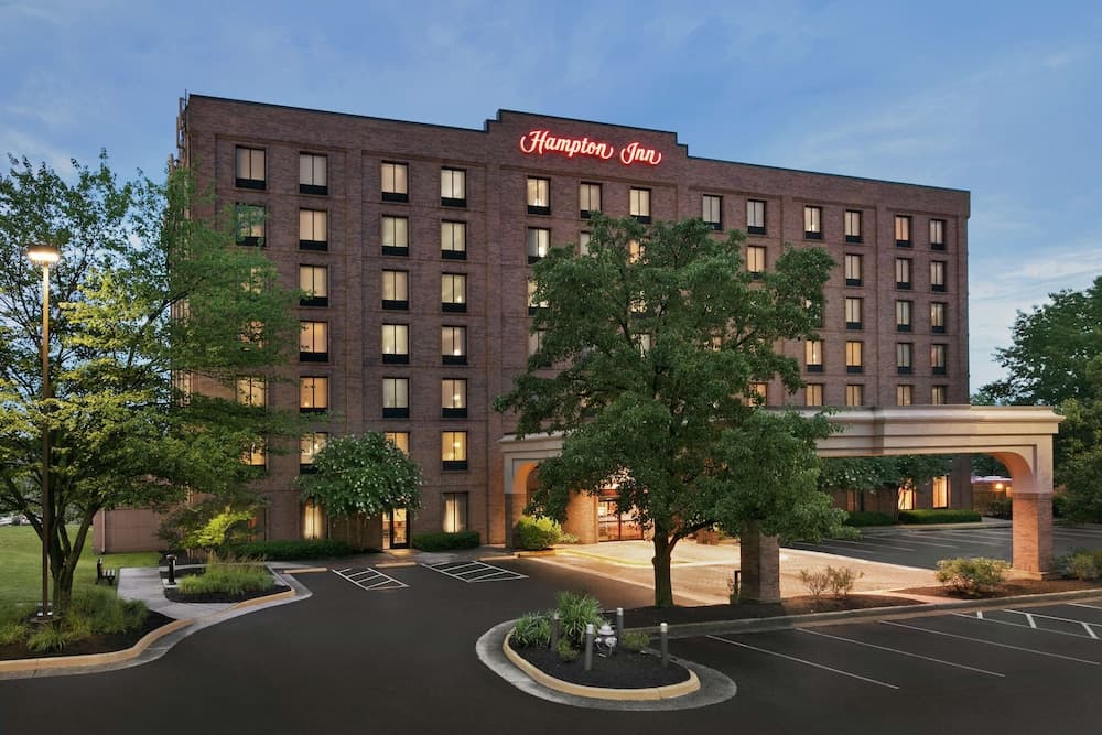 Hampton Inn Washington-Dulles Int'l Airport South featured exterior or lobby in Chantilly, VA — similar hotel