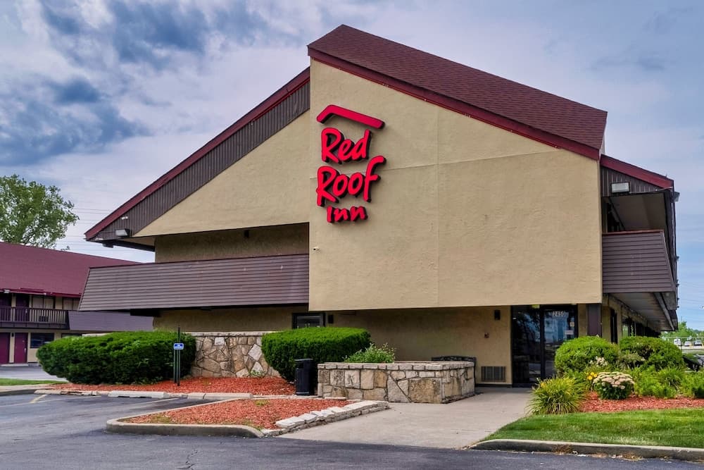 Red Roof Inn Chicago - Lansing featured exterior or lobby in Lansing, IL — similar hotel