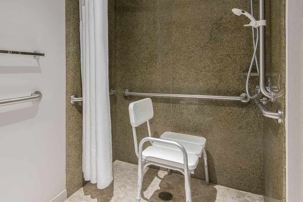 Holiday Inn Express & Suites Cooperstown by IHG gallery photo in Cooperstown, NY — image 9