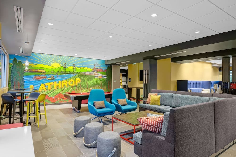 Tru By Hilton Lathrop, CA interior in Lathrop, CA — gallery photo 2