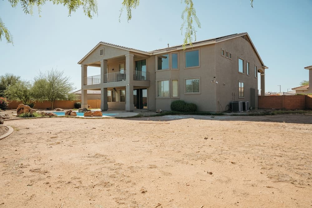 Large Family Home Near Phoenix gallery photo in Buckeye, AZ — image 6