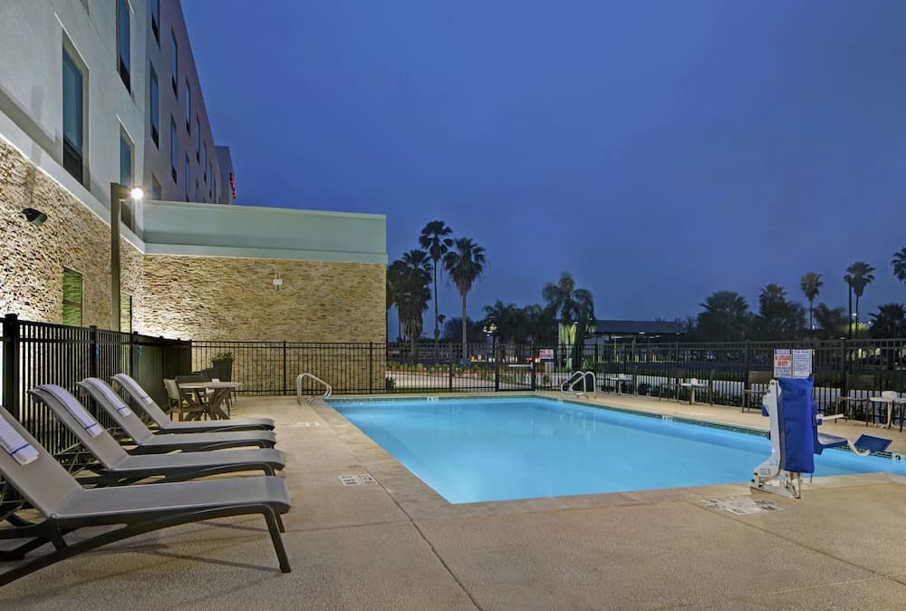 Hampton Inn Weslaco interior in Weslaco, TX — gallery photo 2