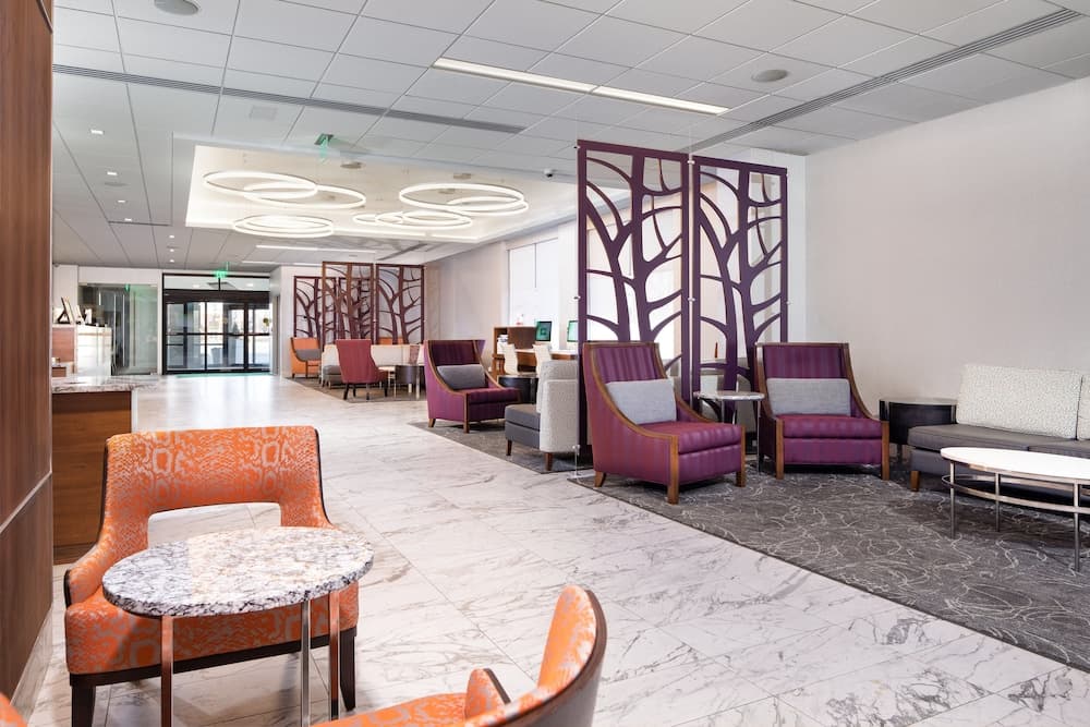 Holiday Inn Washington-College Pk (I-95) by IHG interior in College Park, MD — gallery photo 2