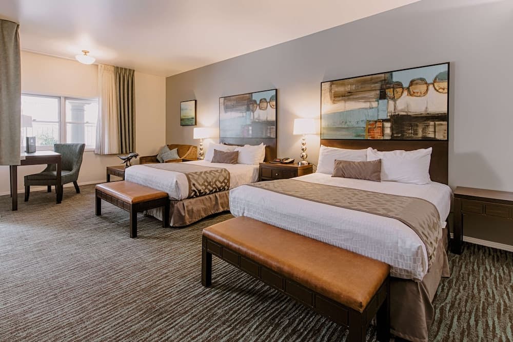Tamarack Beach Resort Hotel property views in Carlsbad, CA — gallery photo 3
