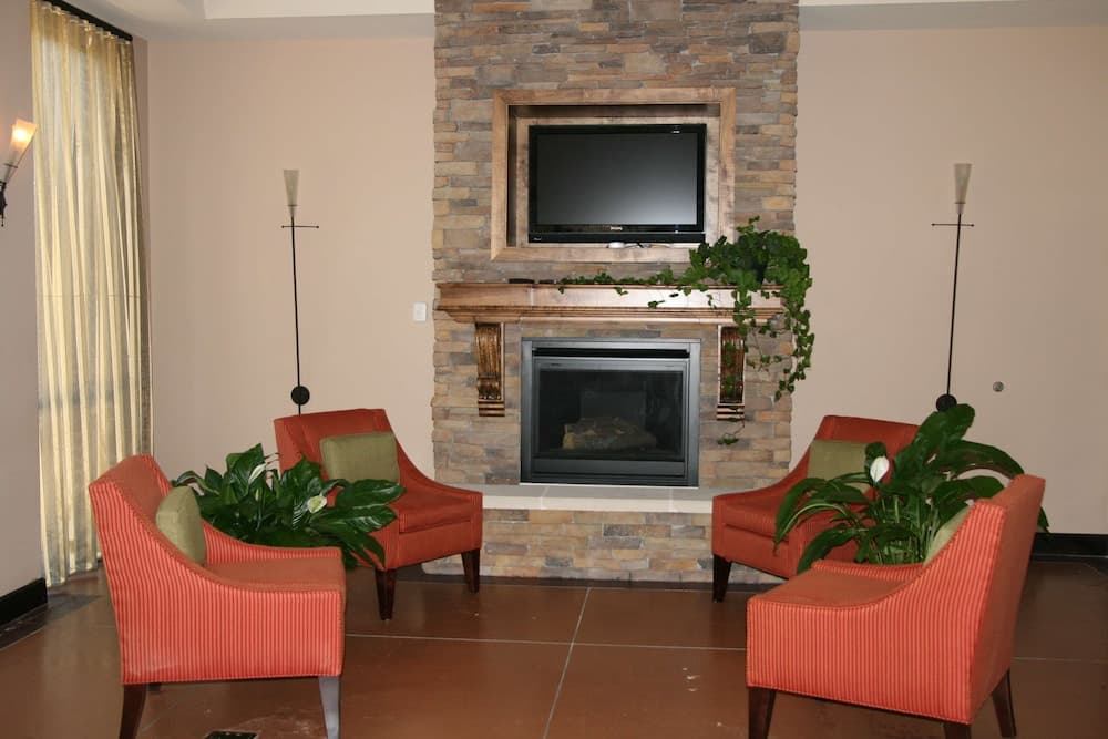 Hampton Inn Jacksonville-Anniston Area property views in Jacksonville, AL — gallery photo 3
