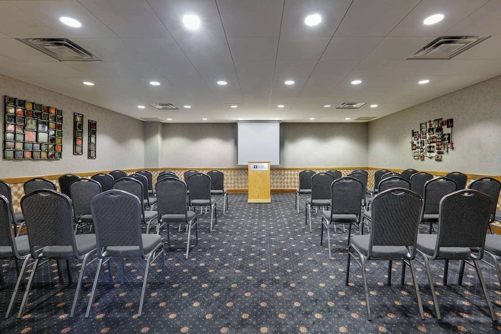 Wyndham Riverfront Hotel gallery photo in Little Rock, AR — image 17