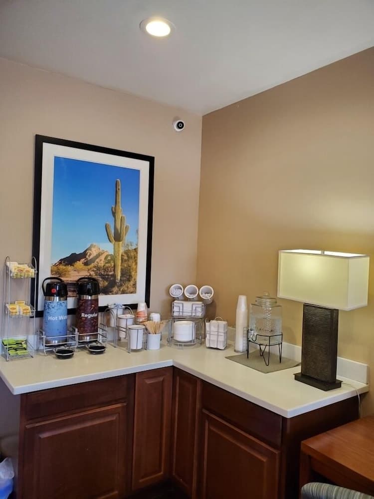 Spark by Hilton Glendale Phoenix North — hotel in Glendale, Arizona