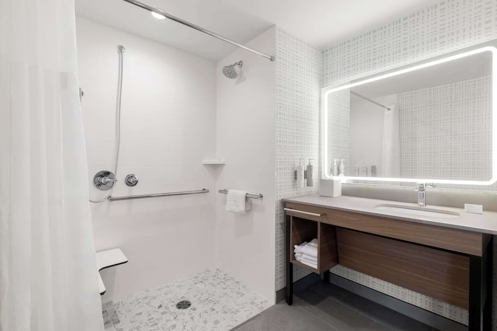 Hampton Inn & Suites Corona, Ca gallery photo in Corona, CA — image 48